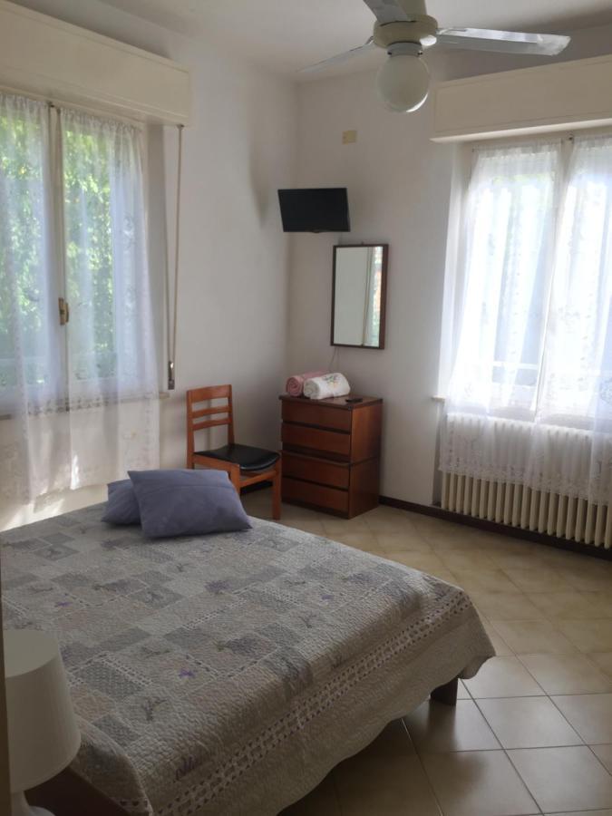 Ferienwohnung La Casa Di Clara Ombrellone Con 2 Lettini Al Lido San Giuliano Gratis E Parcheggio Privato Gratis Rimini Exterior foto